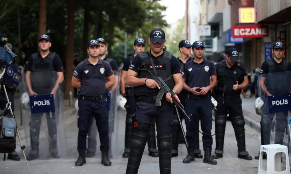 Τουρκία: Συνελήφθησαν 32 άτομα που ετοίμαζαν τρομοκρατικές επιθέσεις σε χώρους λατρείας